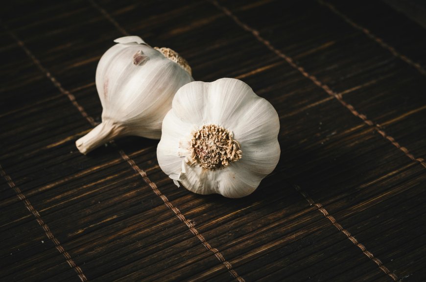 What to Eat When You Have a Cold:Garlic